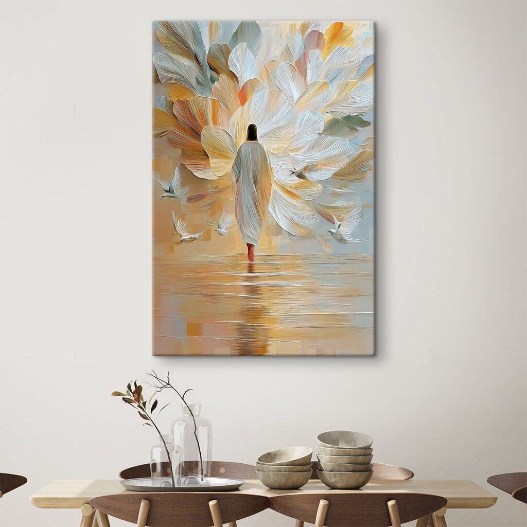 Wandelaar tussen witte vleugels in een interieur