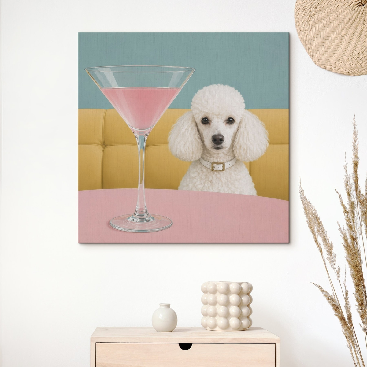 Een witte poedel en een glas — interieur 1