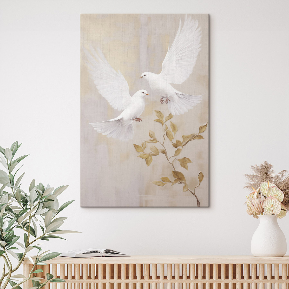Een witte vogel bij een tak met lichtbruine bladeren, tegen een rustige achtergrond — interieur 1