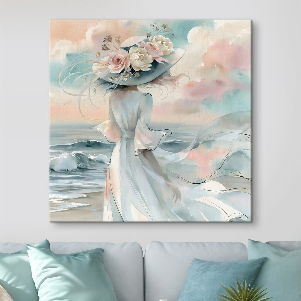 Vrouw in een jurk met bloemen op haar hoed in een interieur