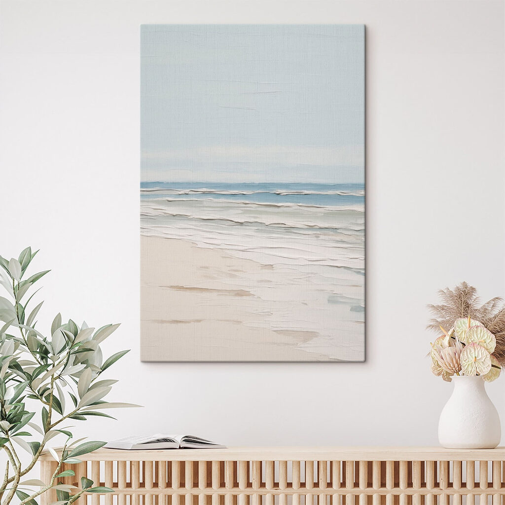 Strand waar de golven op het zand breken in een interieur