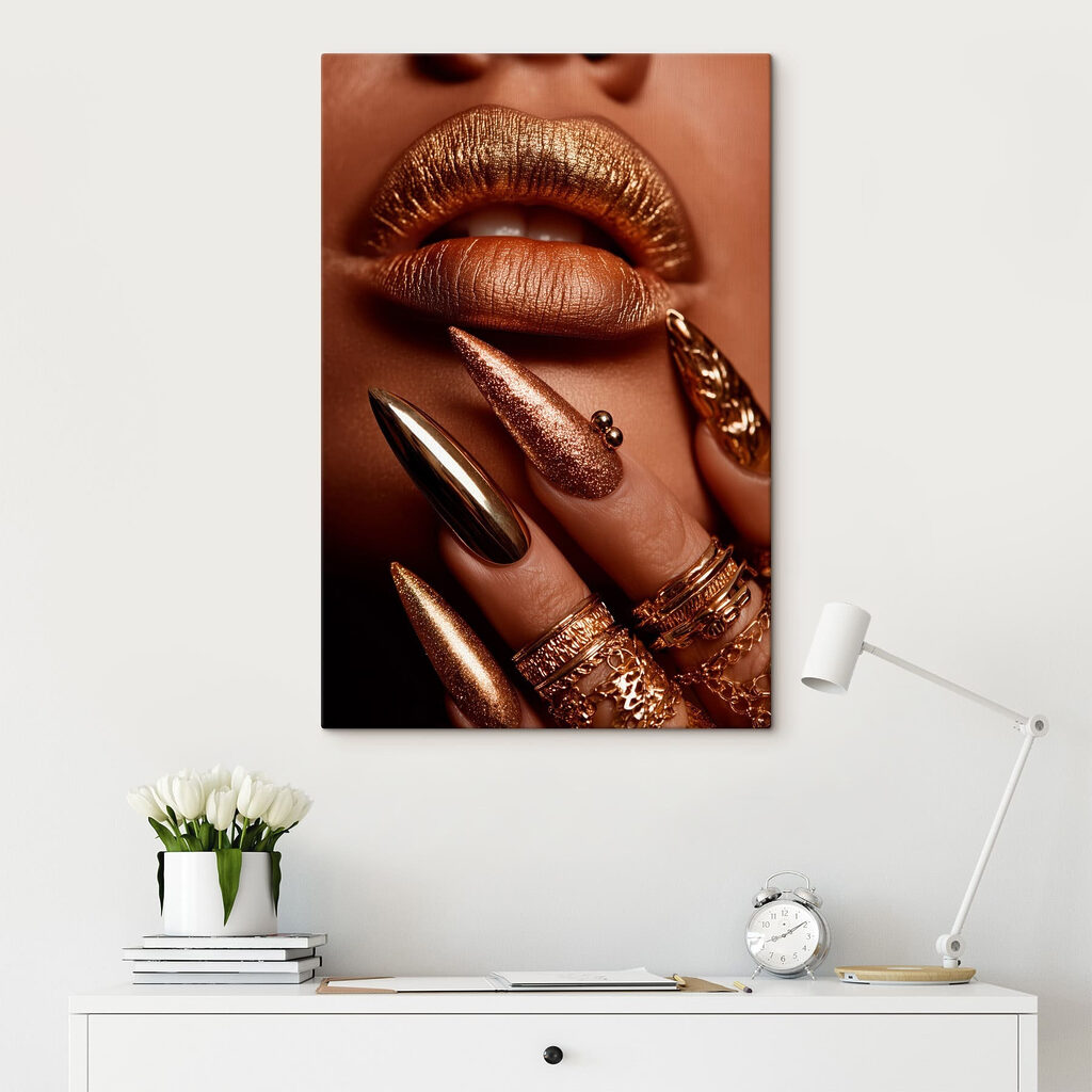 Gouden lippen en nagels — interieur 1