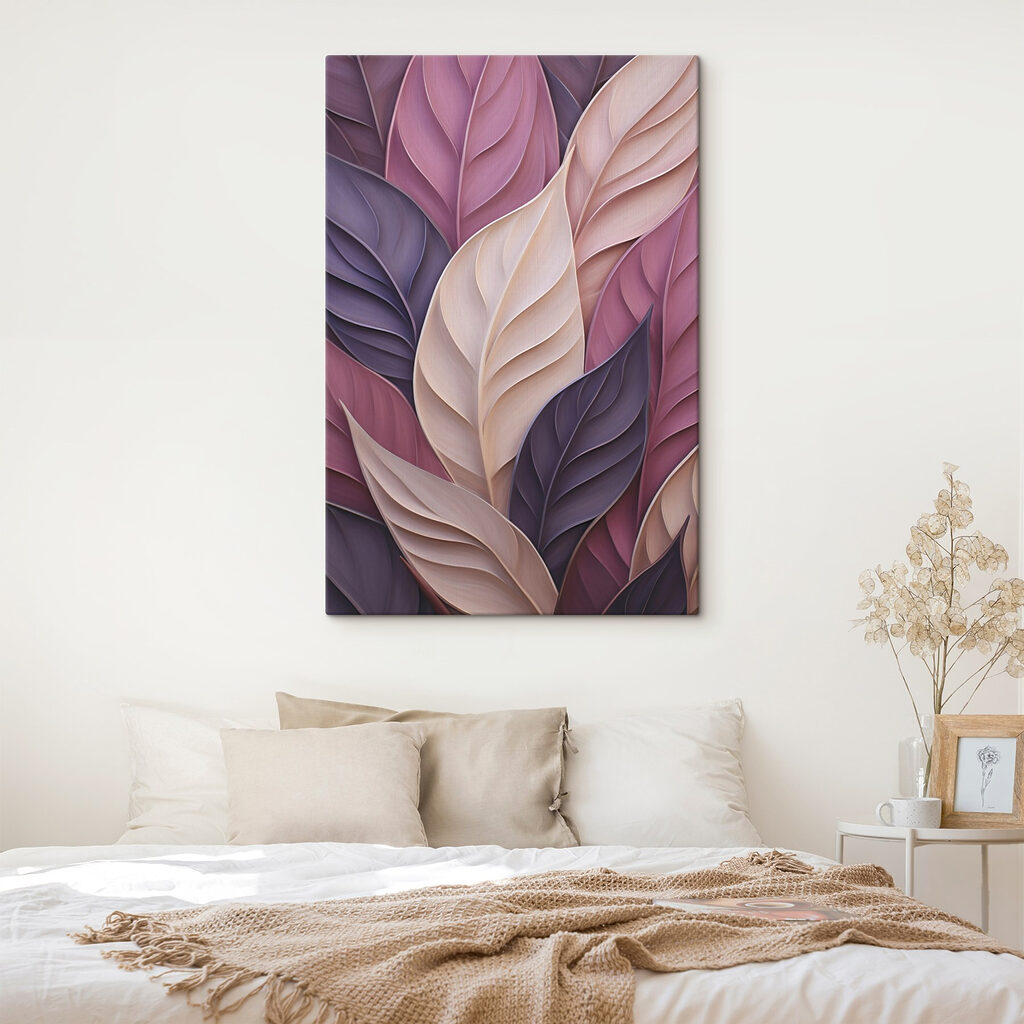Paarse bladribbels naast crème — interieur 1