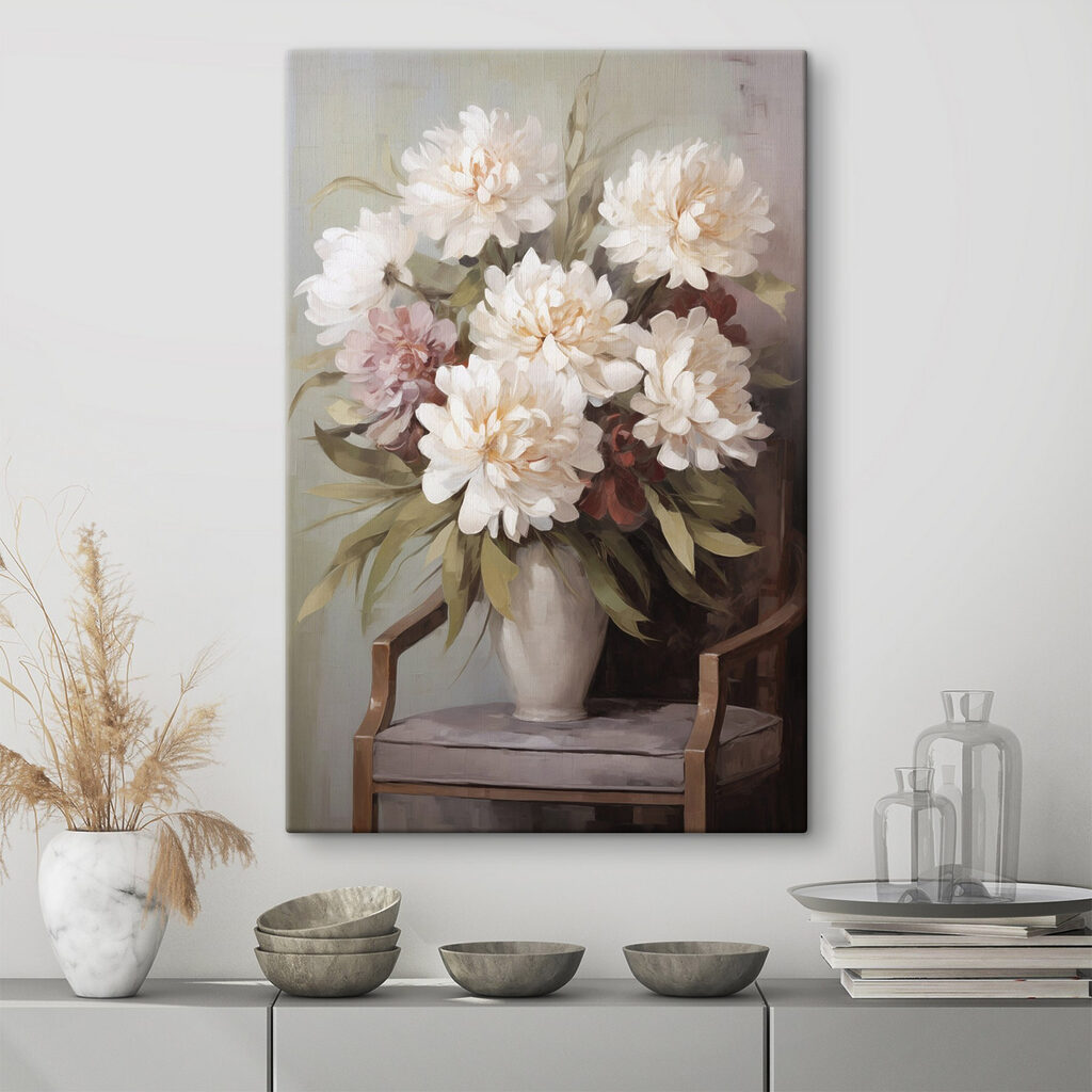 Bloemenvaas op houten stoel — interieur 1