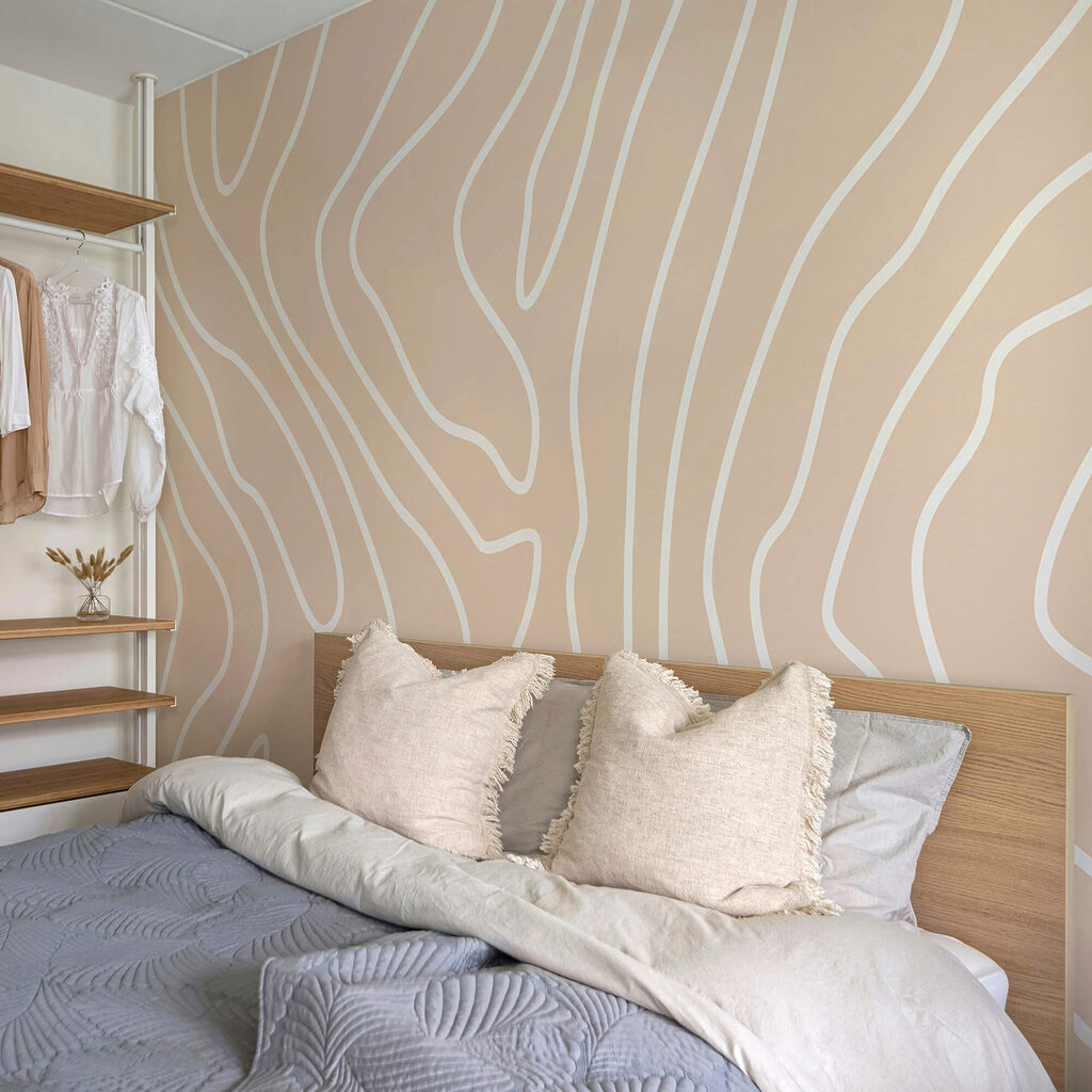 Witte lijnen langs heuvels — interieur 1