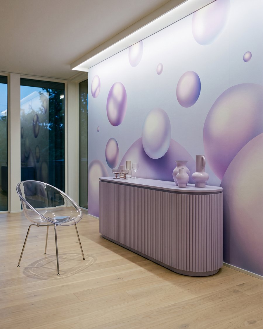Glanzende bellen zweven vrij — interieur 5