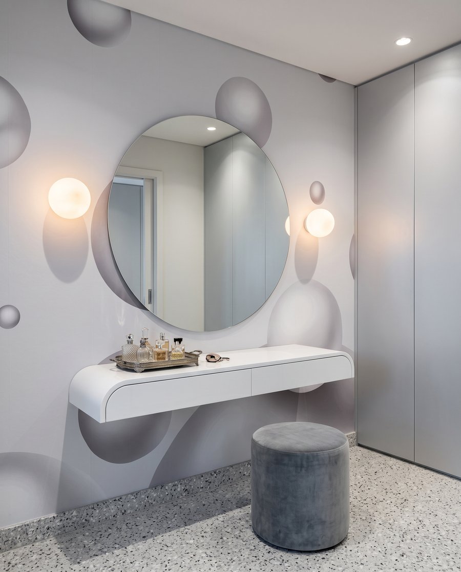 Glanzende bellen zweven vrij — interieur 2