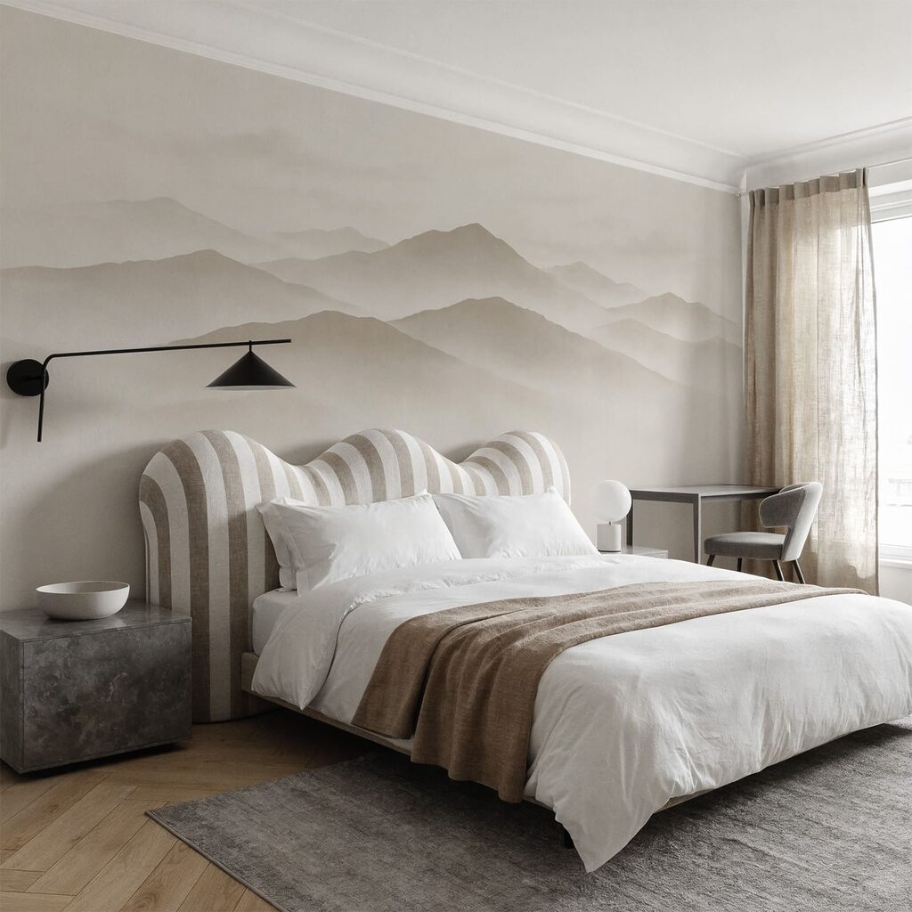 Verre bergruggen boven leegte — interieur 2