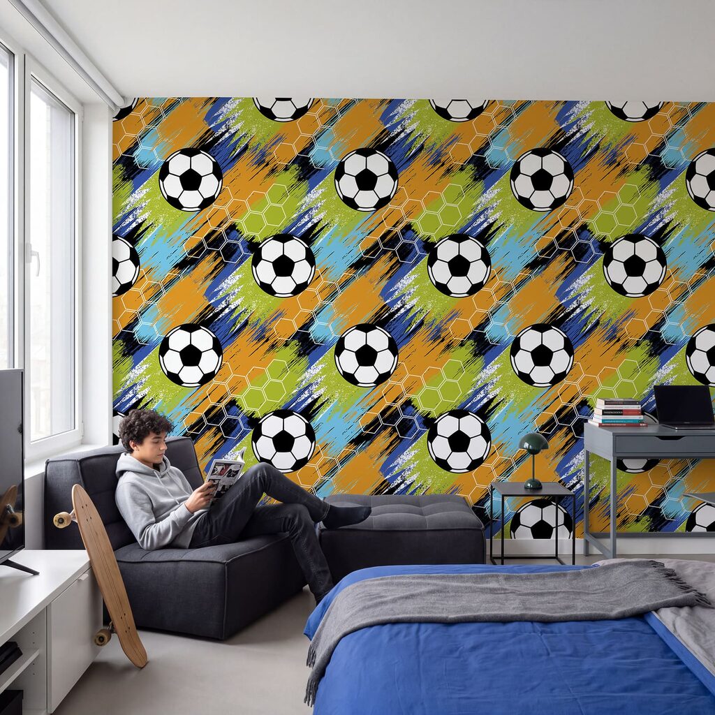 Patroon van voetballen in een interieur