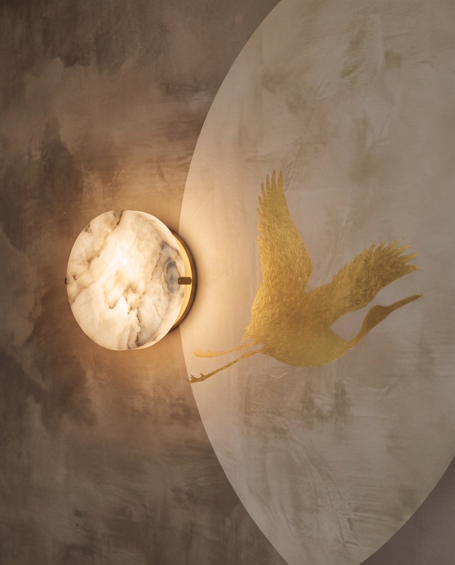 Gouden vogels rond maanlicht — detail