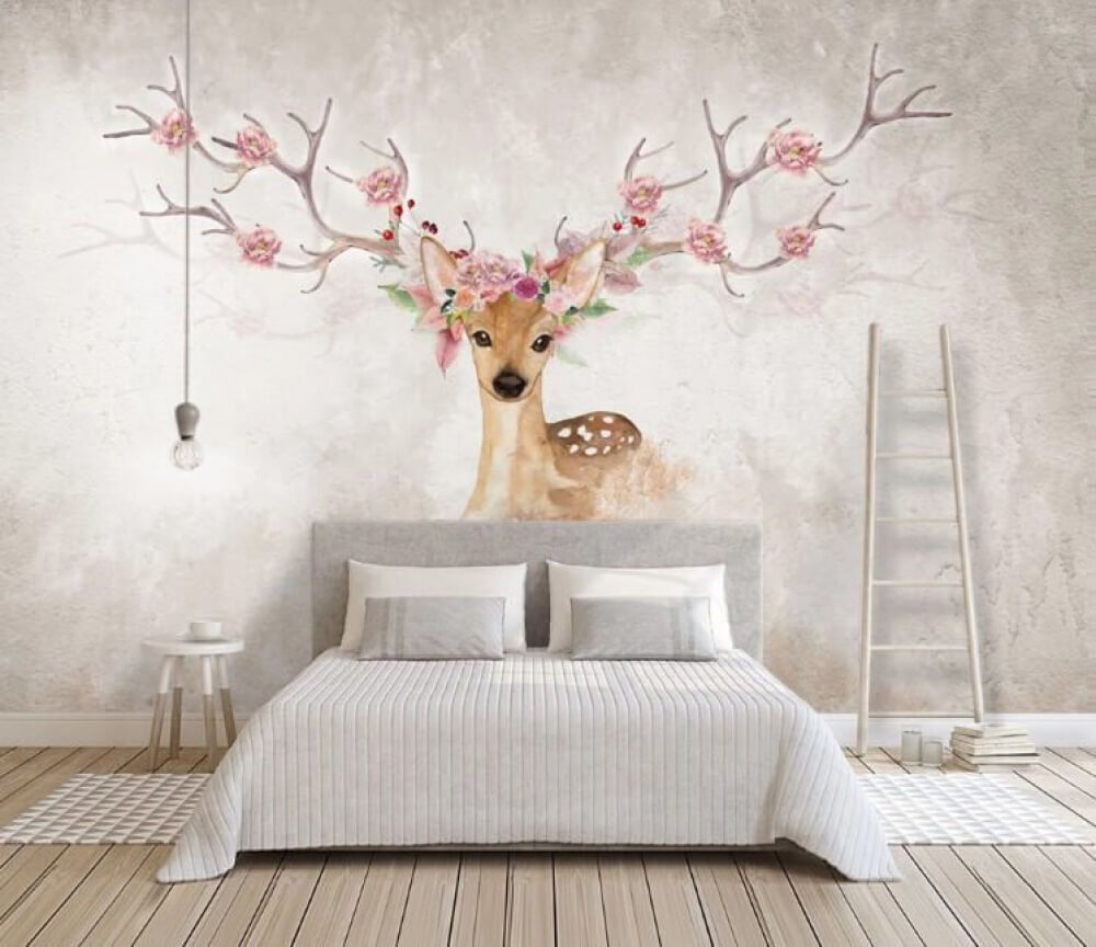 Aquarel van een hert met bloemen op de horens in een interieur