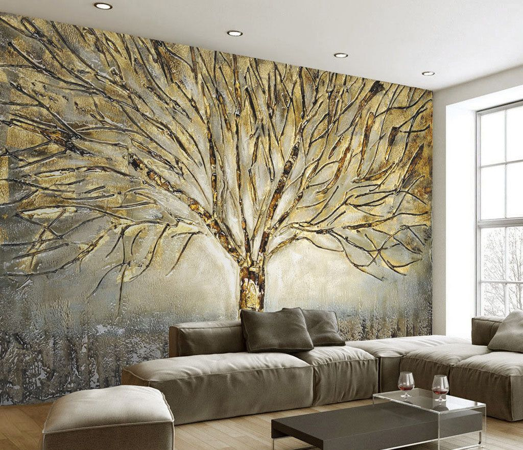 Boom met veel takken in een interieur