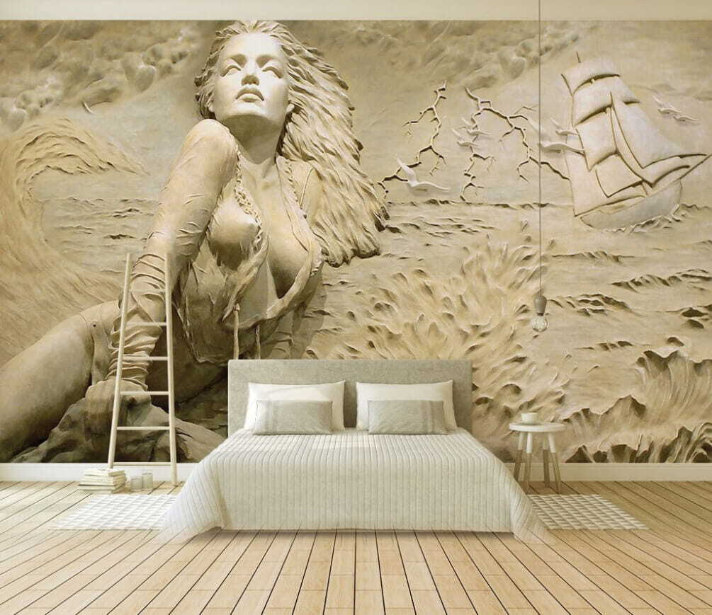 Sculptuur van een vrouw in een interieur