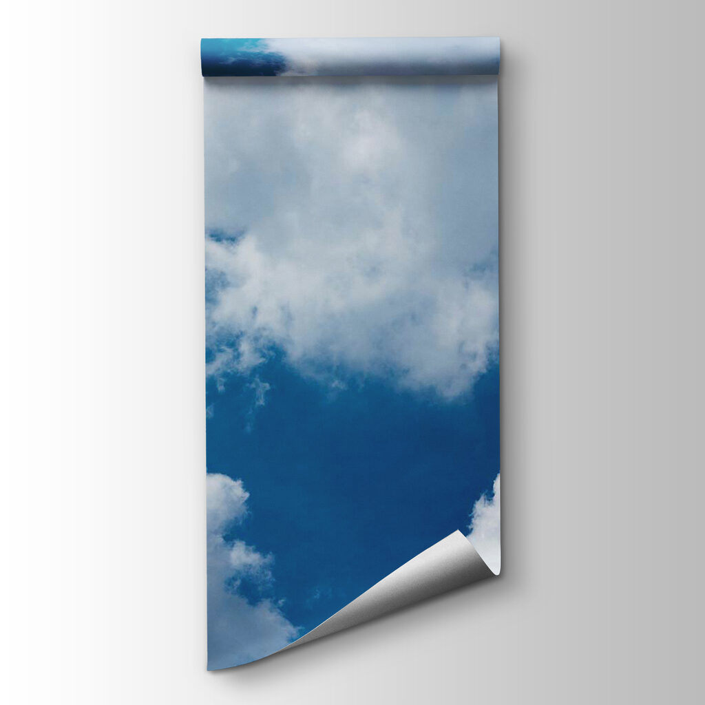 Witte wolken door helderblauw — productweergave