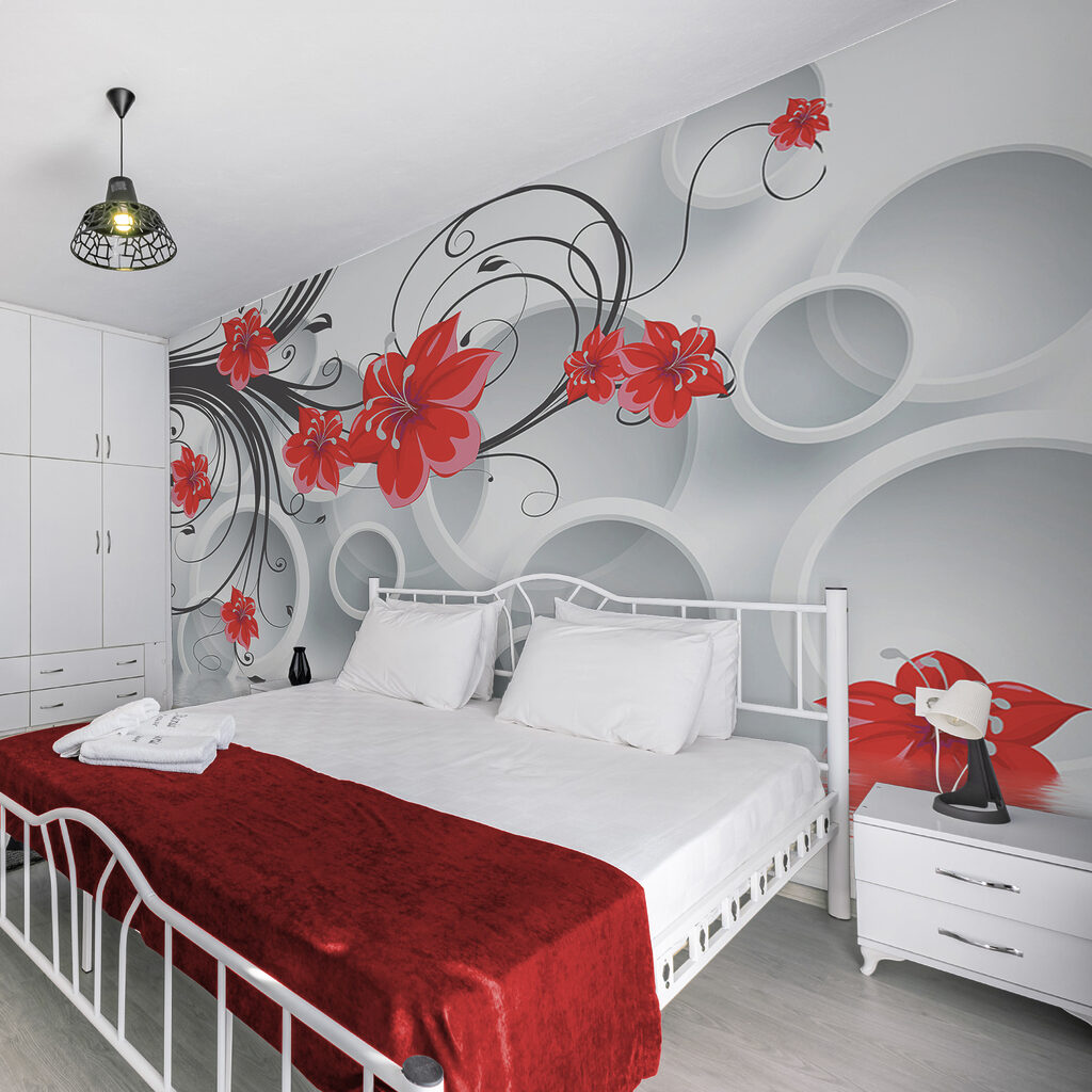 Rode bloemen boven waterkringen — interieur 2