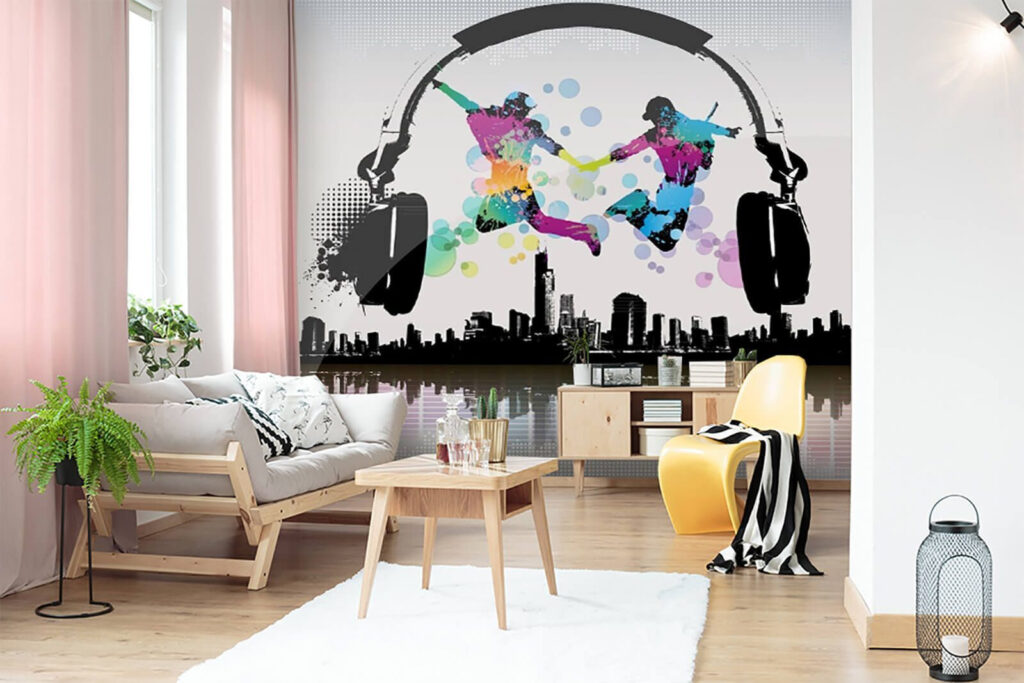 Een paar mensen springen in de lucht met een koptelefoon in een interieur