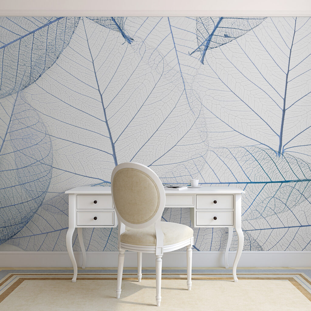 Een groep blauwe bladeren in een interieur