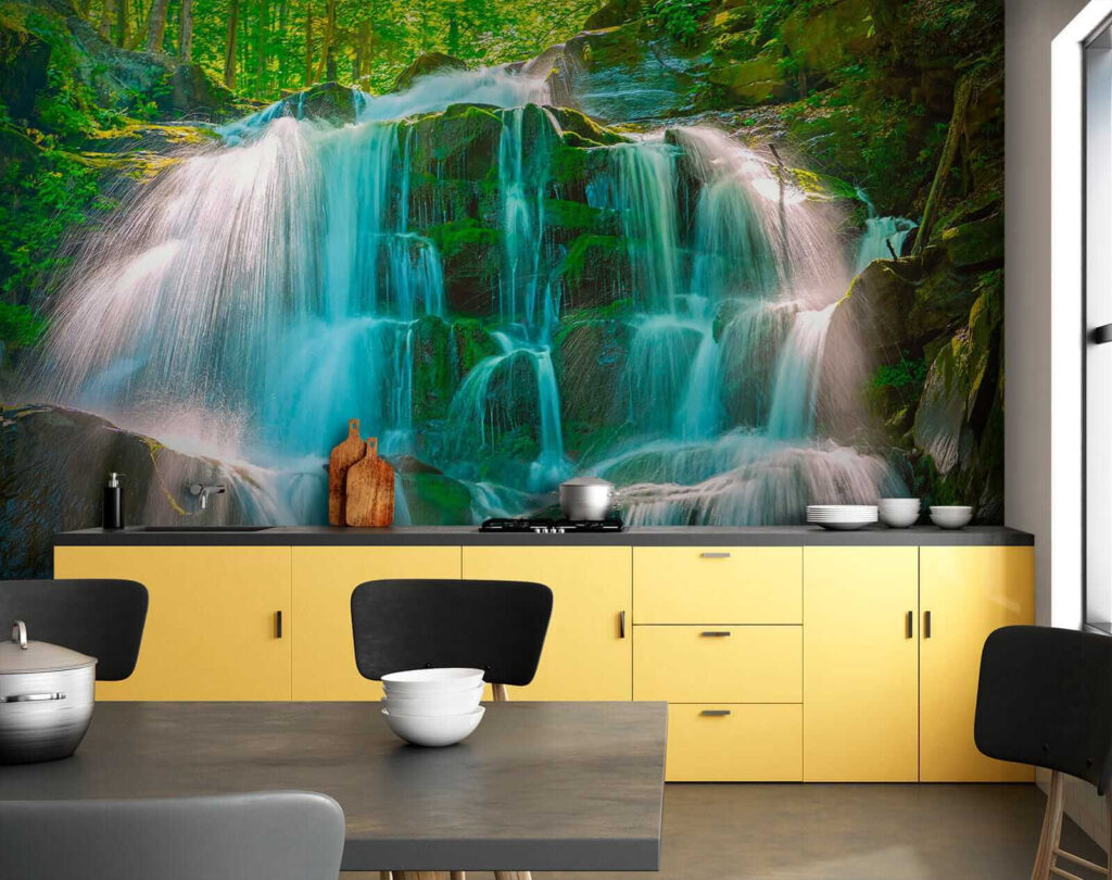 Waterval over bemoste rotsen — interieur 9