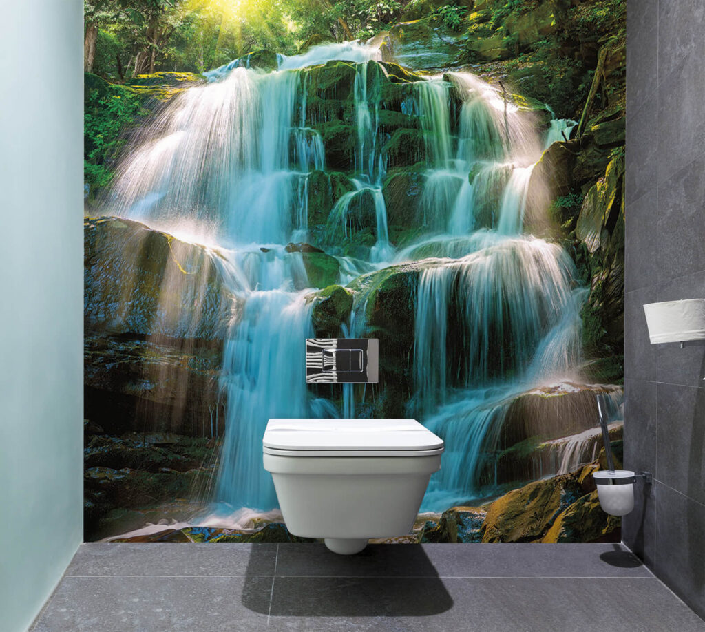 Waterval over bemoste rotsen — interieur 1