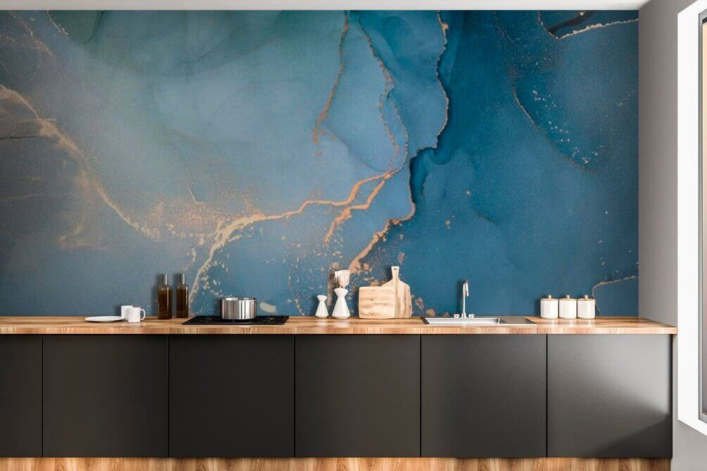 Blauwe kleurvelden met goudsporen — interieur 2