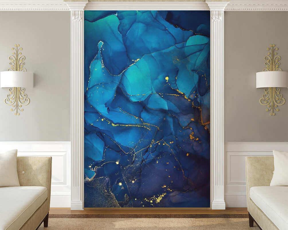 Diepblauwe kleurwolken met goudsporen — interieur 2