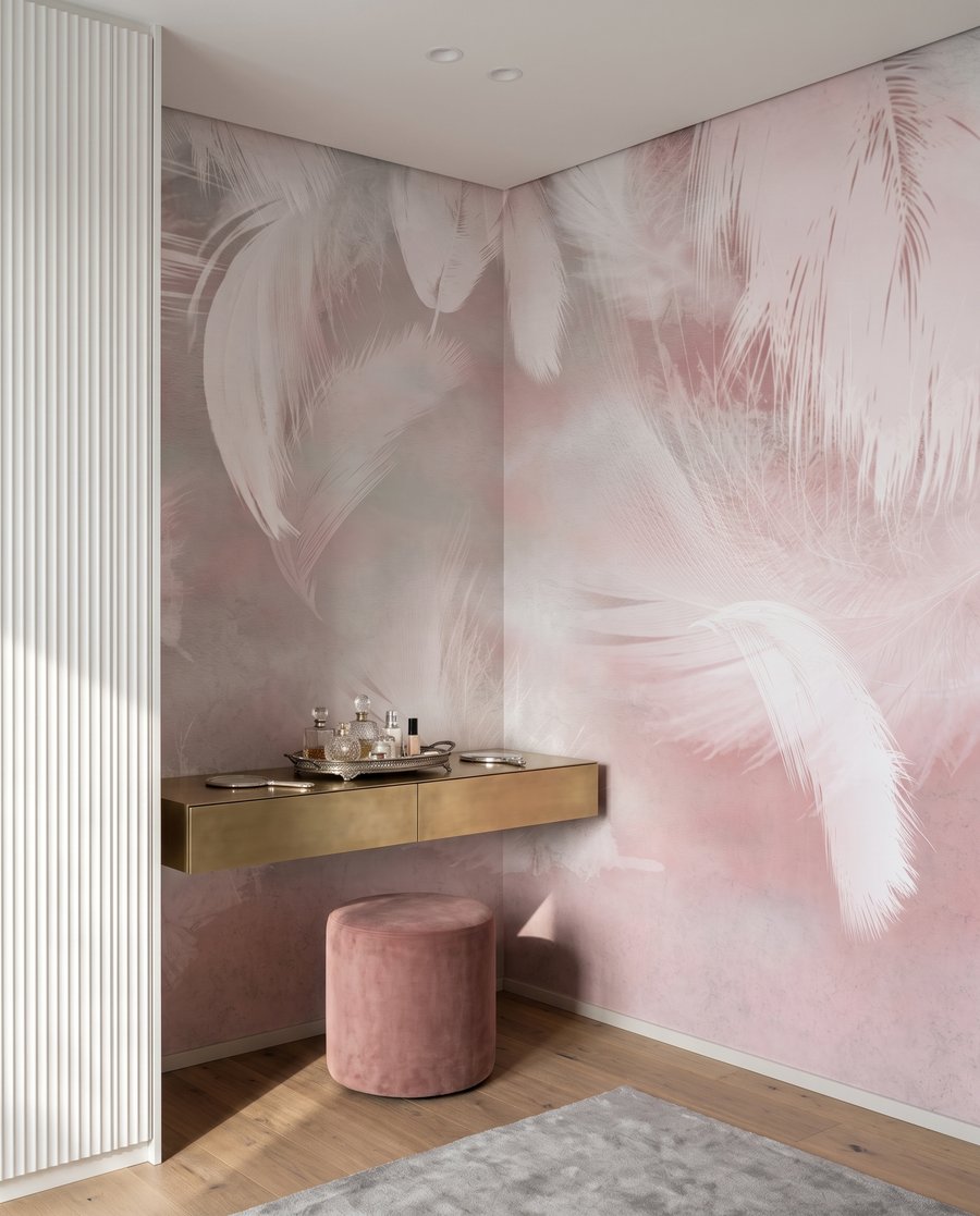 Roze veren dwarrelen neer in een interieur