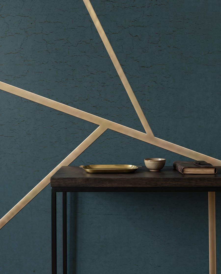 Gouden lijnen op bosgroen — detail