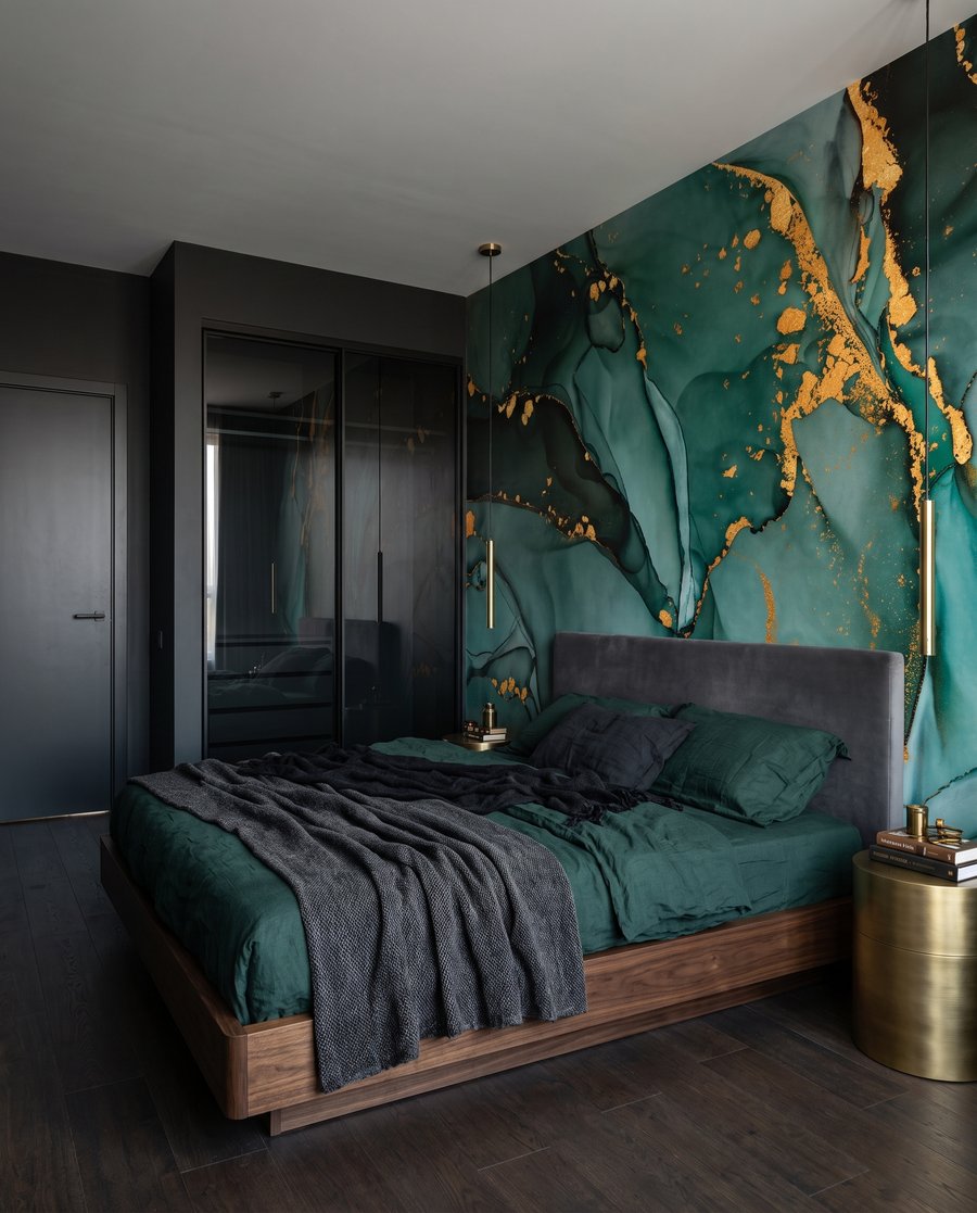 Gouden breuk in diepgroen in een interieur