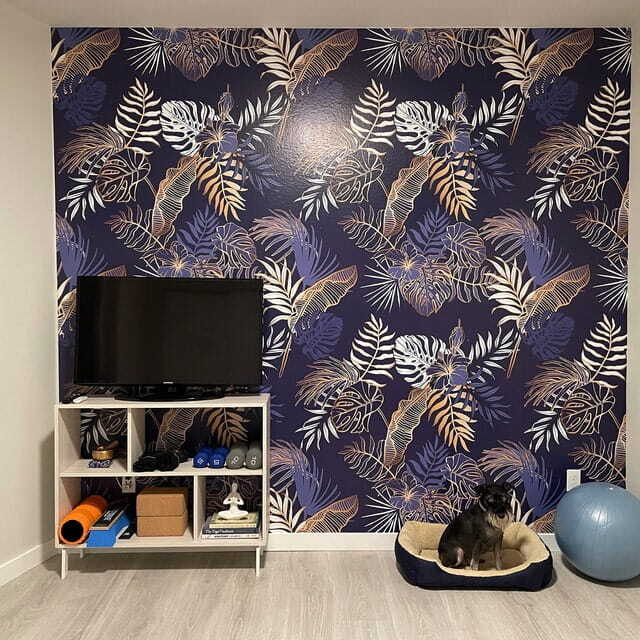 Bladerenpatroon op blauwe achtergrond — interieur 4