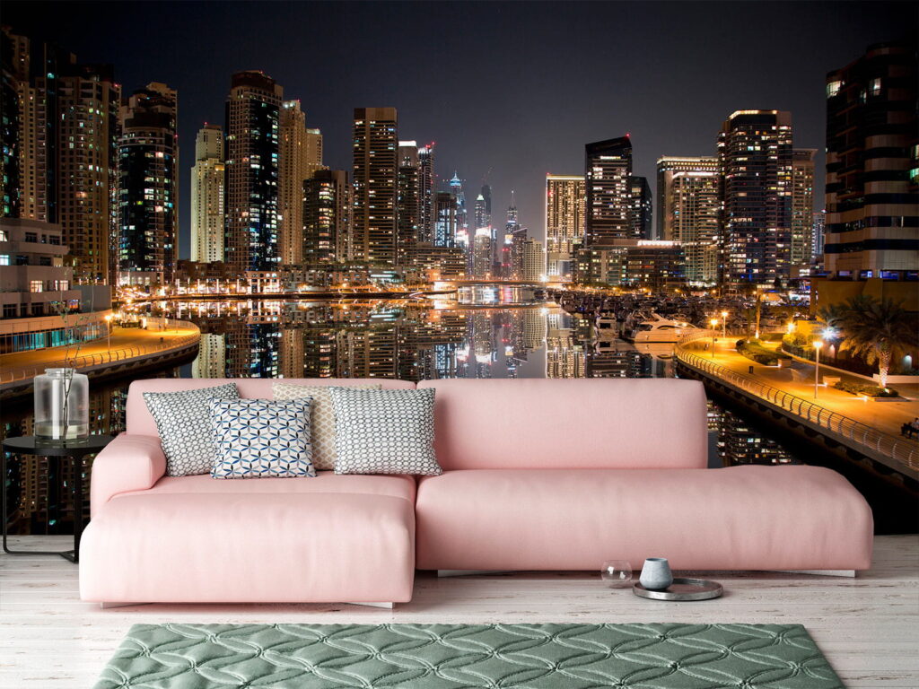 Stads skyline met lichten die reflecteren op het water in een interieur