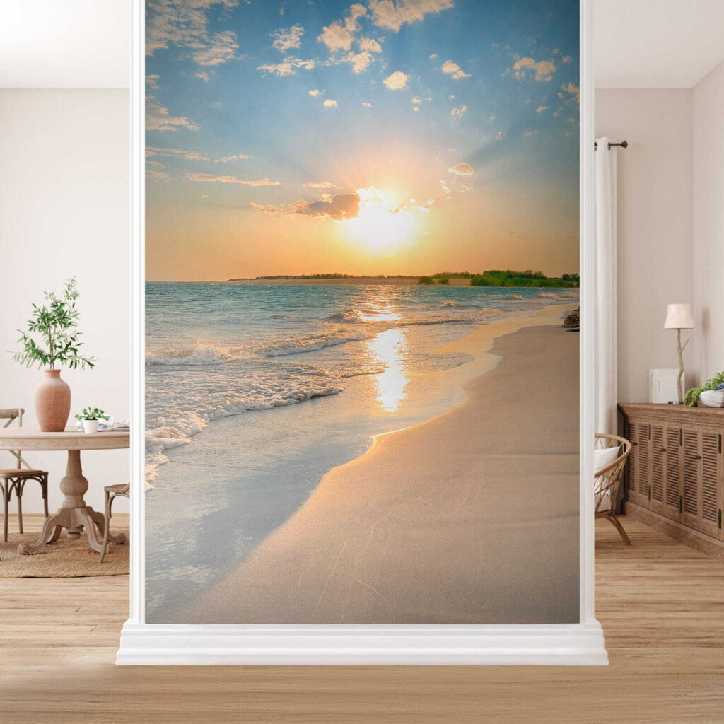 Strand met golven en een zonsondergang in een interieur