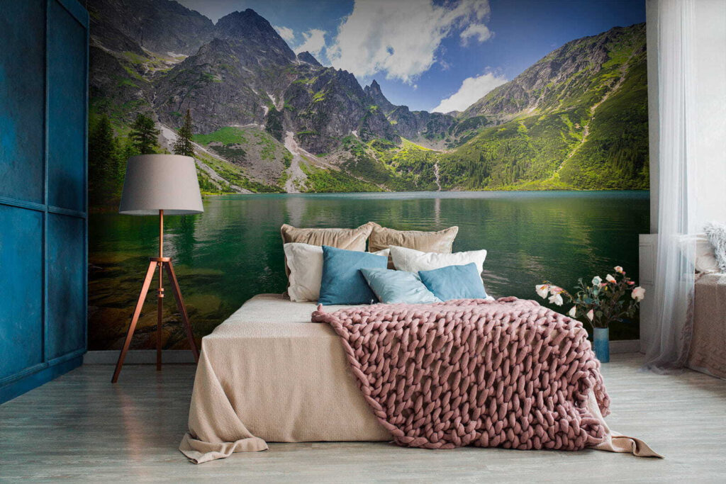 Bergtoppen boven helder water — interieur 1