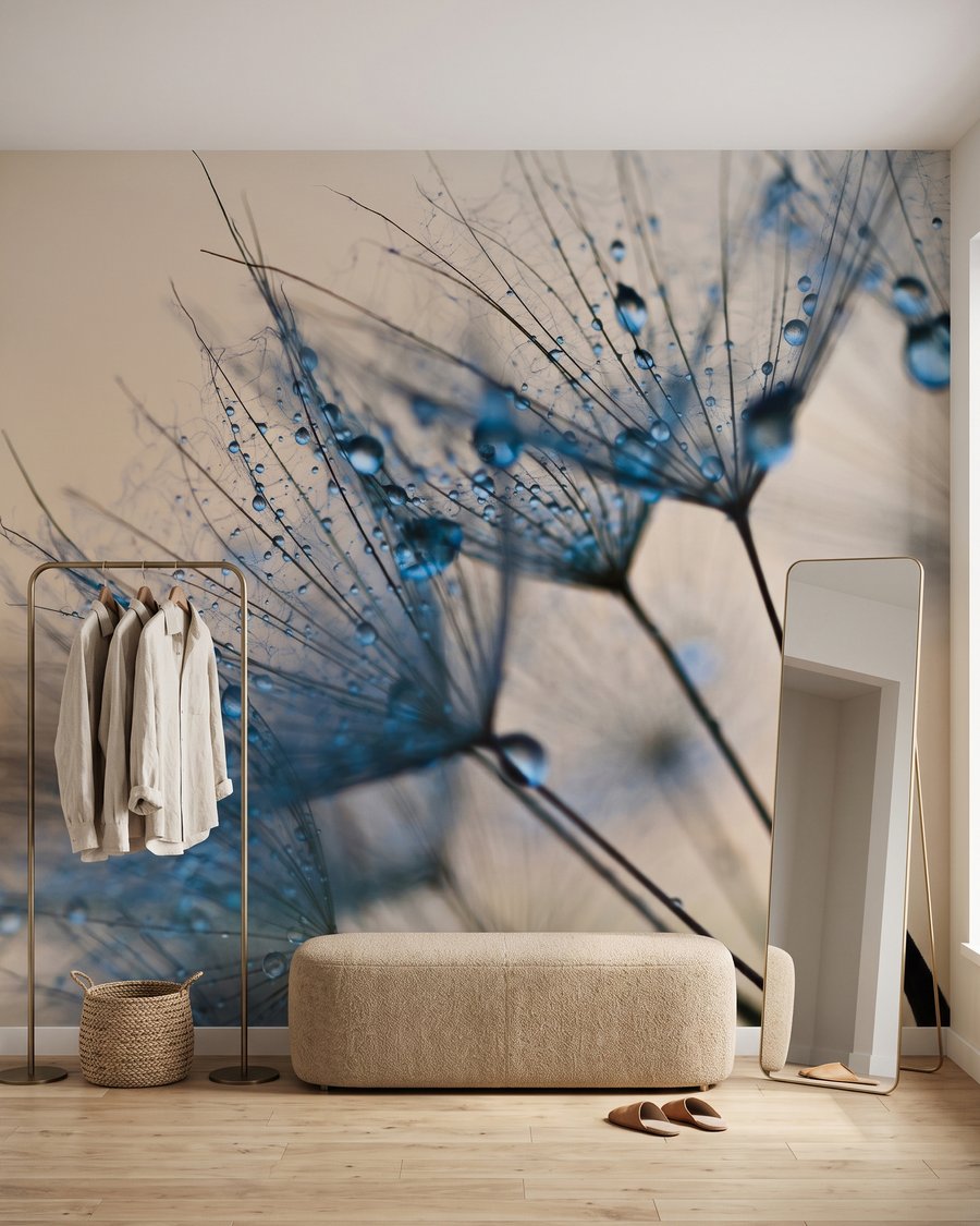 Dauwdruppels aan fijne pluisjes in een interieur