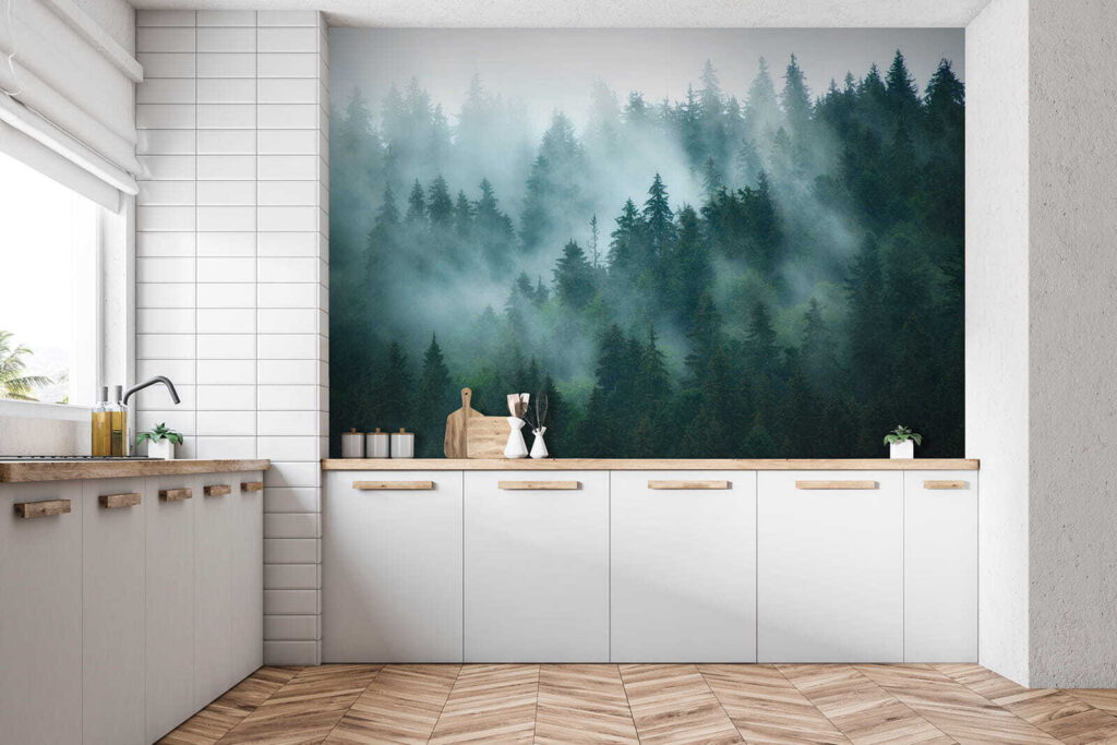 Nevel tussen donkergroene naaldbomen — interieur 8
