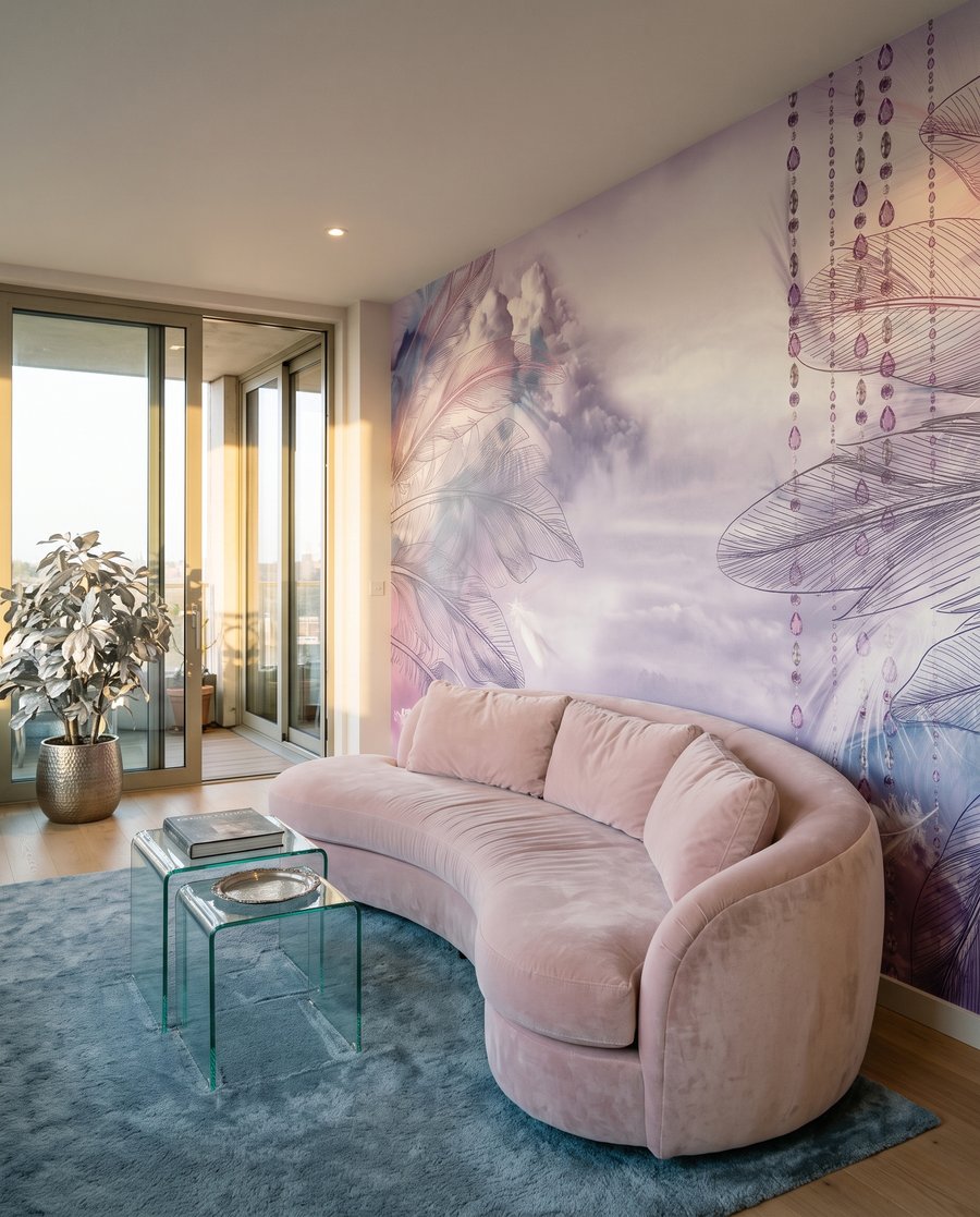 Paarse schommel tussen veren — interieur 2