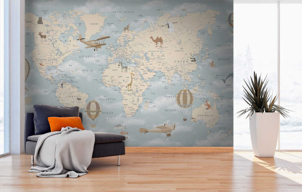Wereldkaart met verschillende dieren en vogels in een interieur