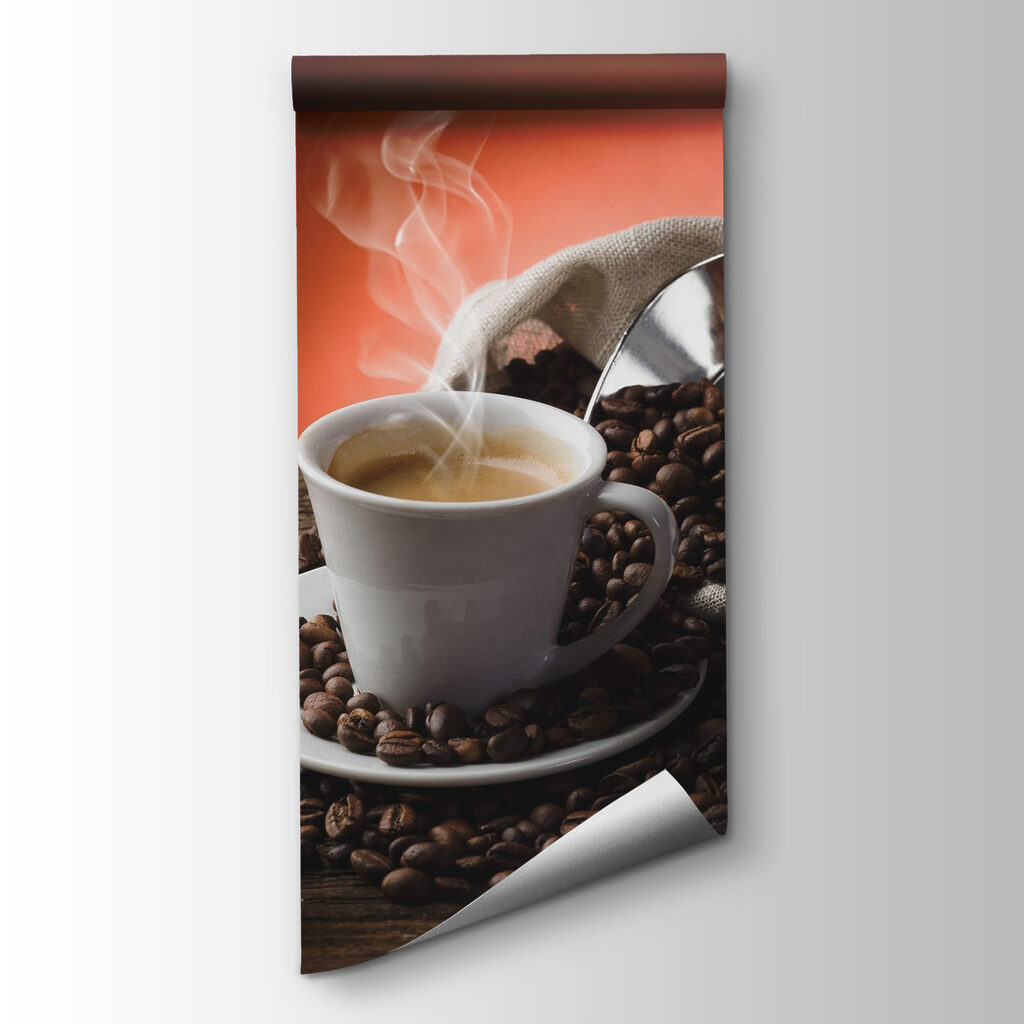 Dampende koffie tussen bonen — productweergave