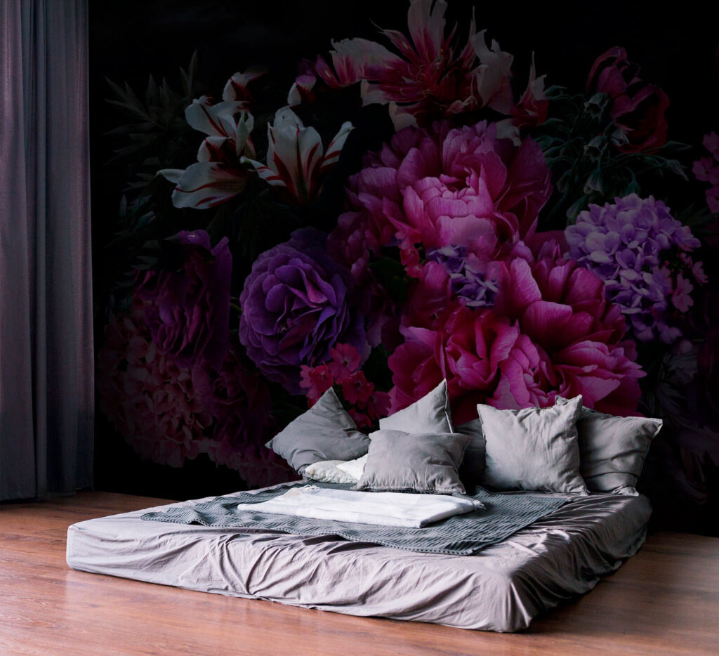 Paarsrode bloemen bij nacht — interieur 2