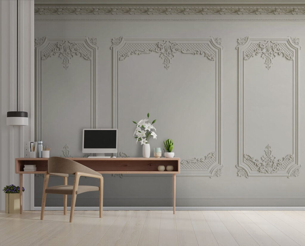 Roomwitte panelen met sierlijsten — interieur 3