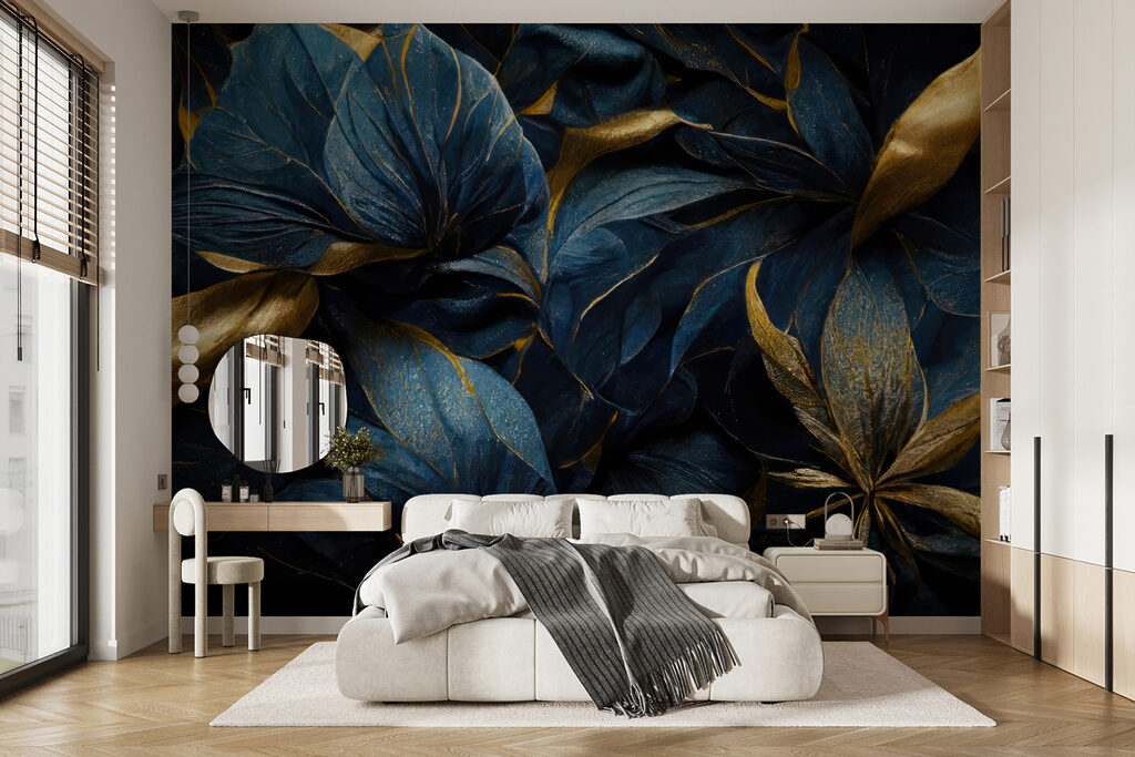 Donkerblauwe bloemen met goudblad — interieur 4