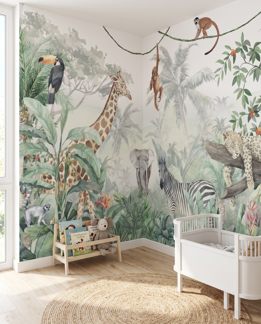 Tropische dieren in een weelderige omgeving in een interieur