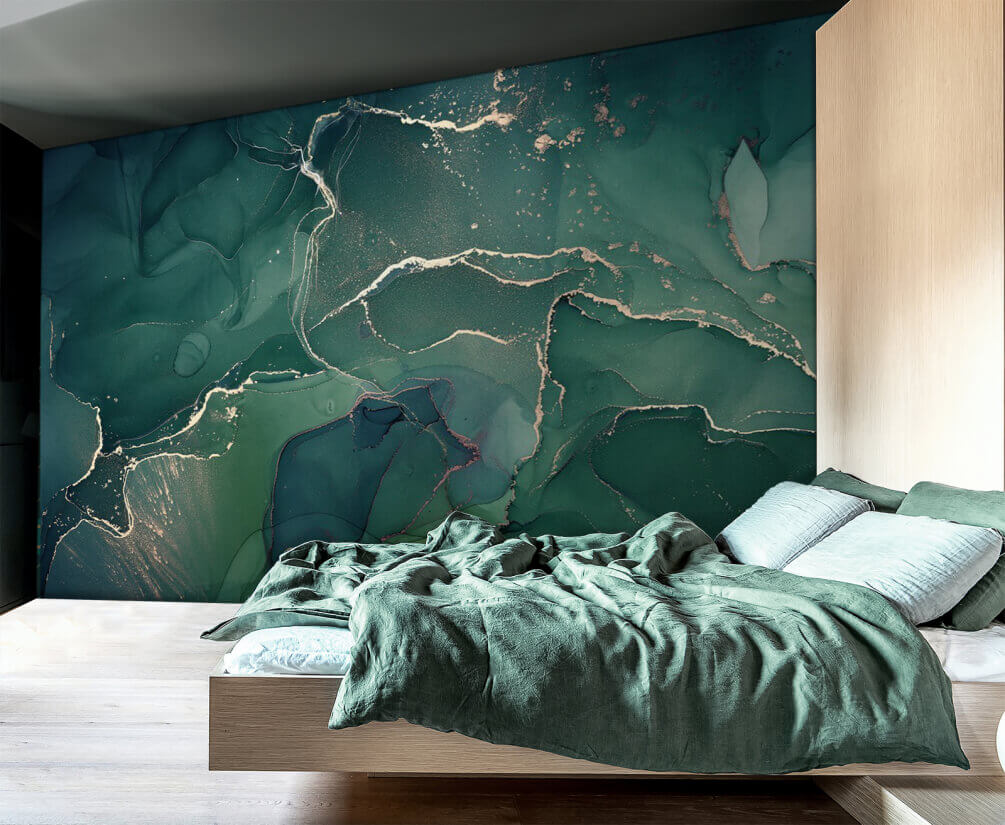 Smaragdgroene stromen met sprankelende aderen in een interieur