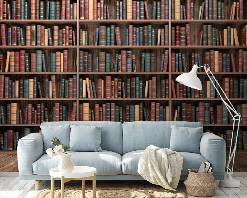 Grote boekenplank met veel boeken in een interieur