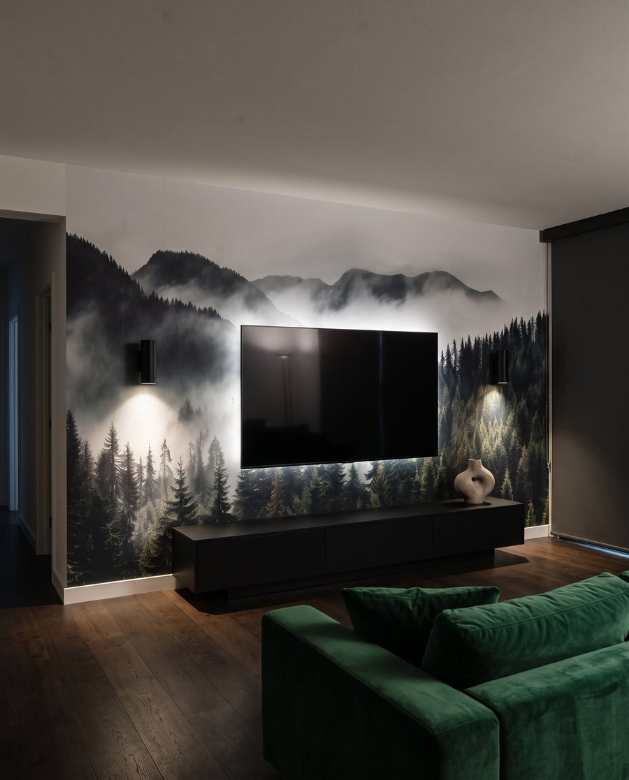 Nevel over donkergroene bergbossen — interieur 6