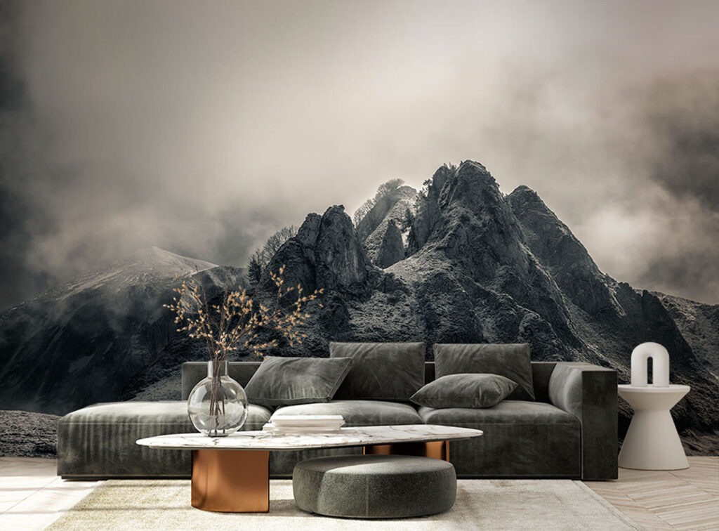 Donkere bergrotsen in mist — interieur 3