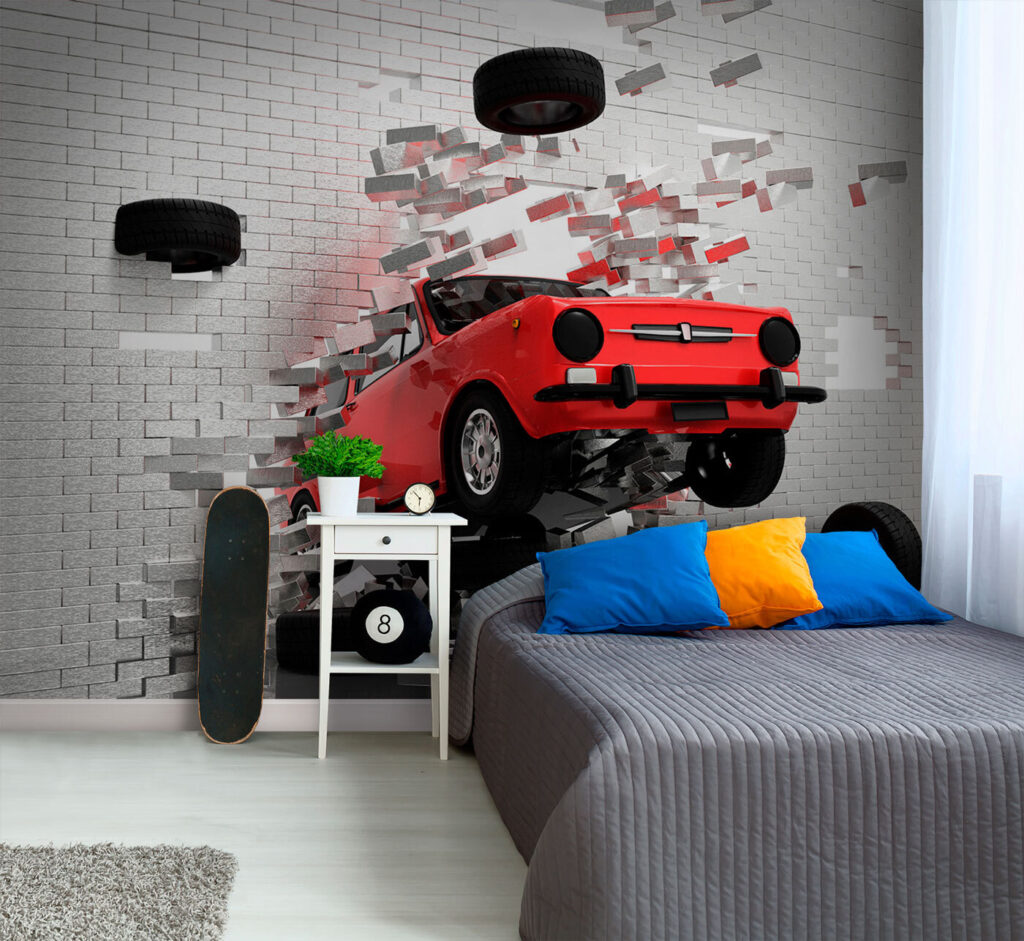 Auto breekt op spectaculaire wijze door een vangrail in een interieur