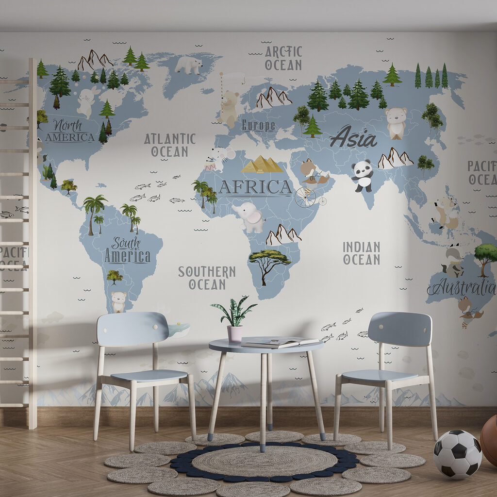 Een wereldkaart met dieren en vogels in een interieur