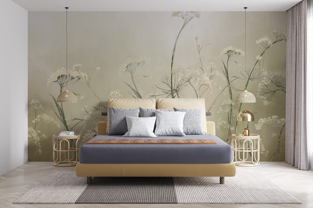 Verfijnde bloemen in zachte tinten in een interieur