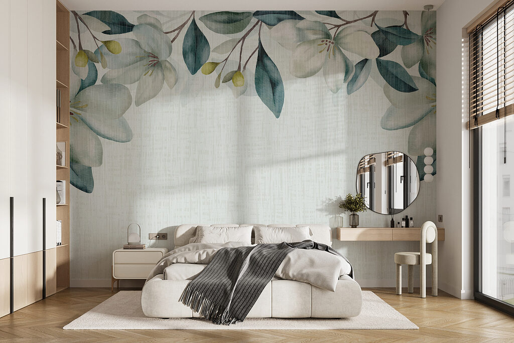 Witte bloemen en groene bladeren in een interieur