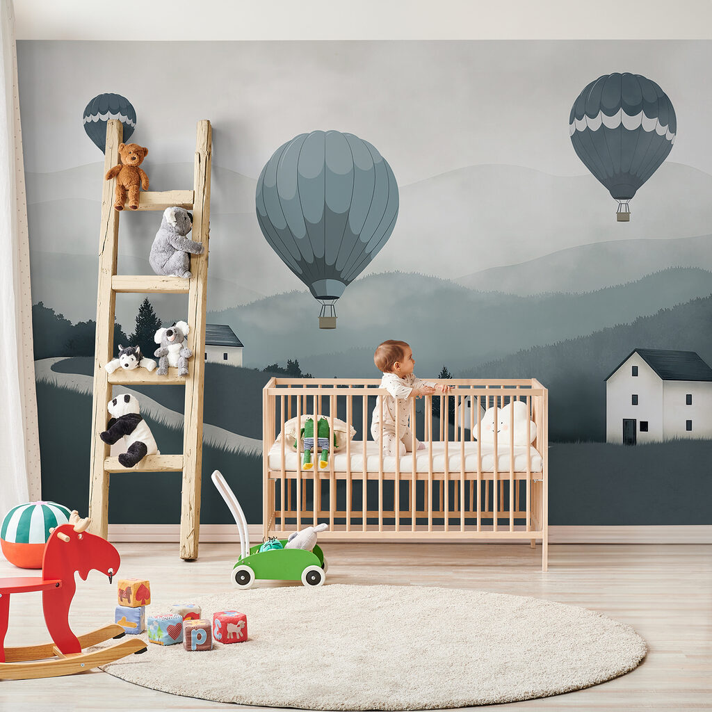 Ballonnen boven grijze heuvels — interieur 3